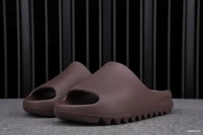 Adidas Soot G55495 Yeezy Slide 0524